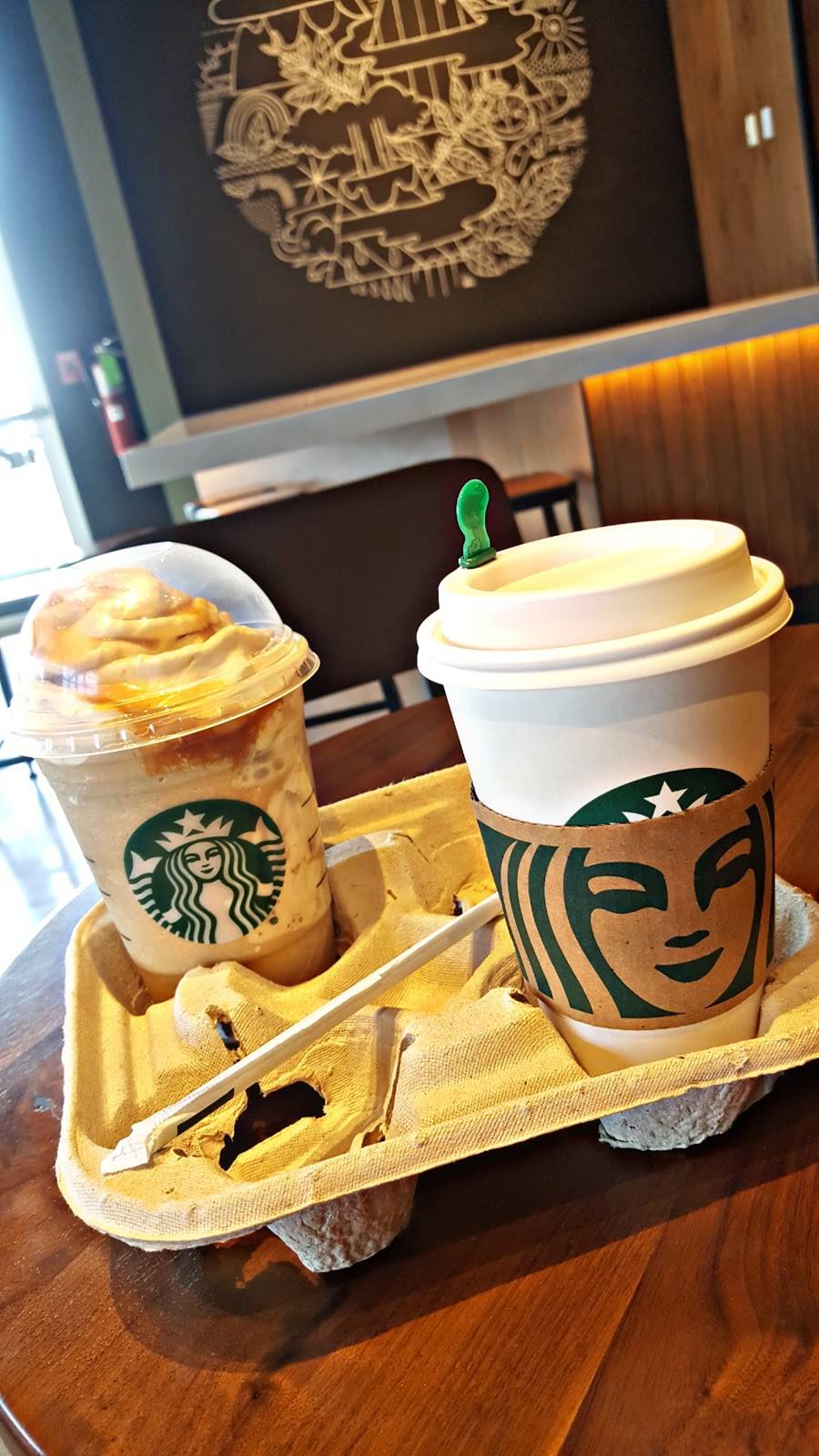 Starbucks | cafe | 78 S Kennedy Dr, Carpentersville, IL 60110, USA | 8474265267 OR +1 847-426-5267