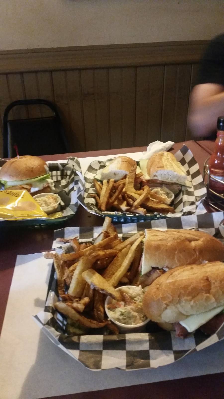 Lombardis Brookside Inn | restaurant | 593 Main St, Tobyhanna, PA 18466, USA | 5708944966 OR +1 570-894-4966