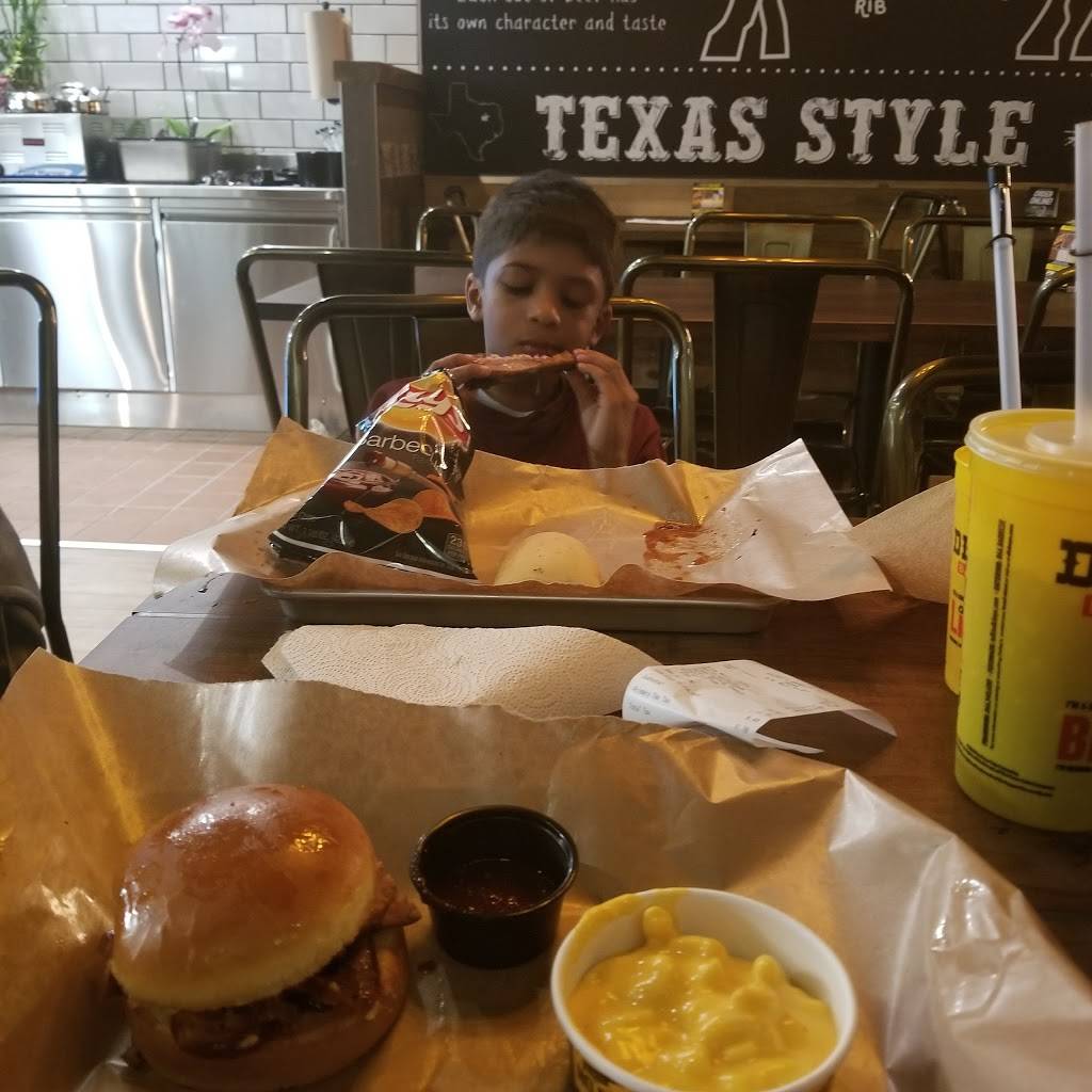 Dickeys Barbecue Pit | restaurant | 8 W Main St, Alhambra, CA 91801, USA | 6263819797 OR +1 626-381-9797