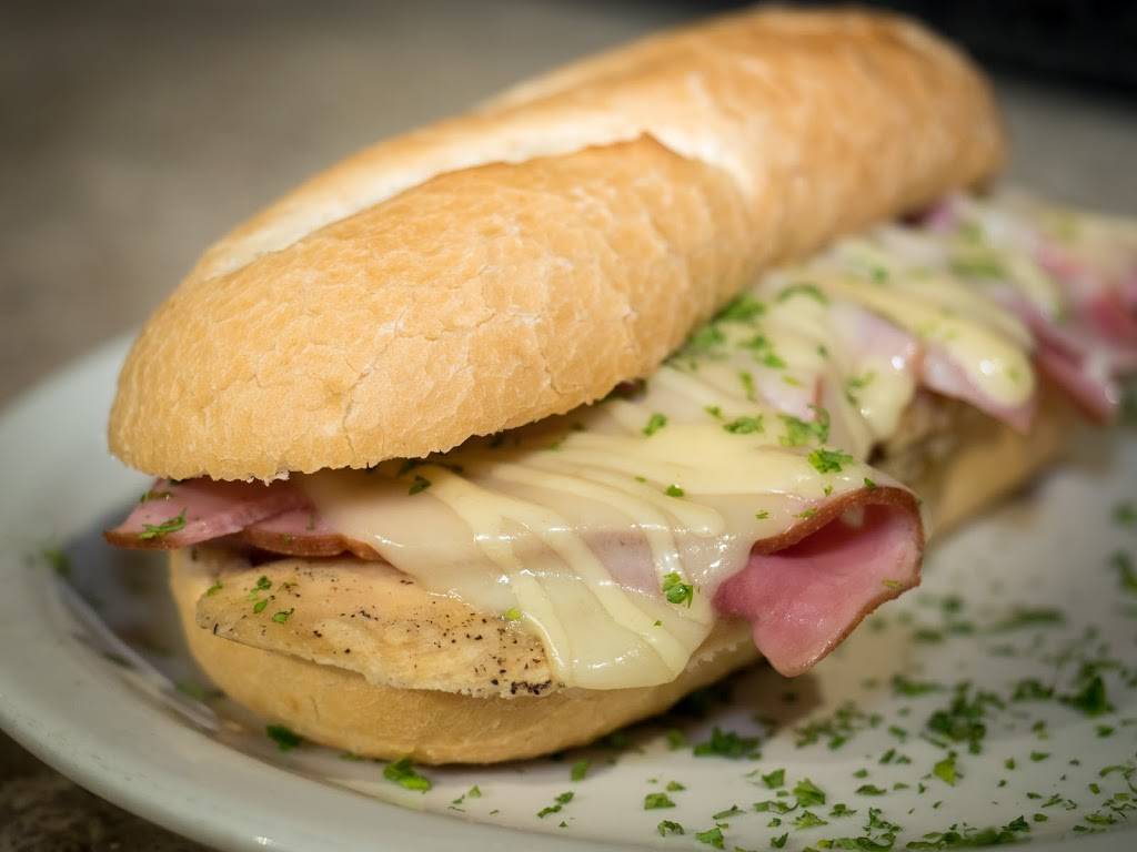 HearthRock Cafe | cafe | 1100 11th St, Rockford, IL 61104, USA | 8152272000 OR +1 815-227-2000