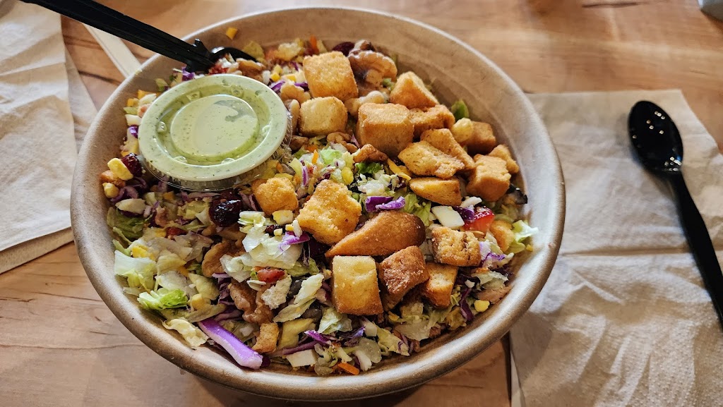 Green District Salads - Clifton | restaurant | 257 Calhoun St, Cincinnati, OH 45219, USA | 5137669700 OR +1 513-766-9700
