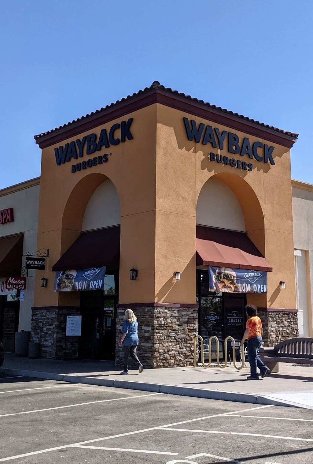 Wayback Burgers | restaurant | 6493 N Riverside Dr Suite #105, Fresno, CA 93722, USA | 5595156388 OR +1 559-515-6388