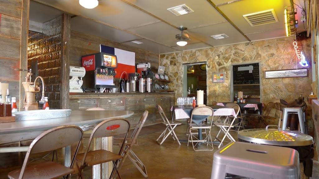 Old 300 BBQ | restaurant | 318 4th St, Blanco, TX 78606, USA | 8308331227 OR +1 830-833-1227