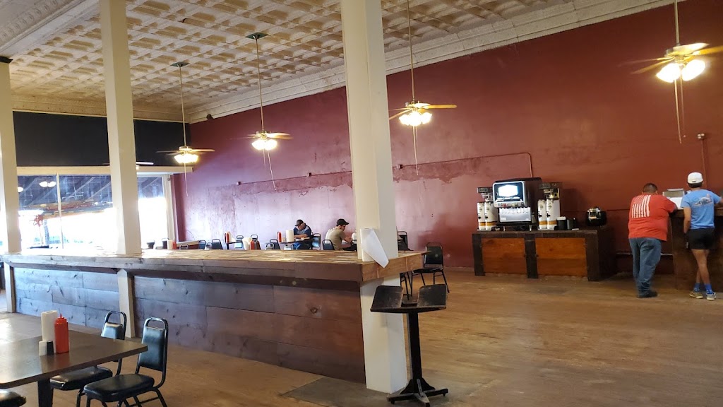 Porkys Saloon and Barbeque | restaurant | 241 N Main St, Childress, TX 79201, USA | 9409387077 OR +1 940-938-7077