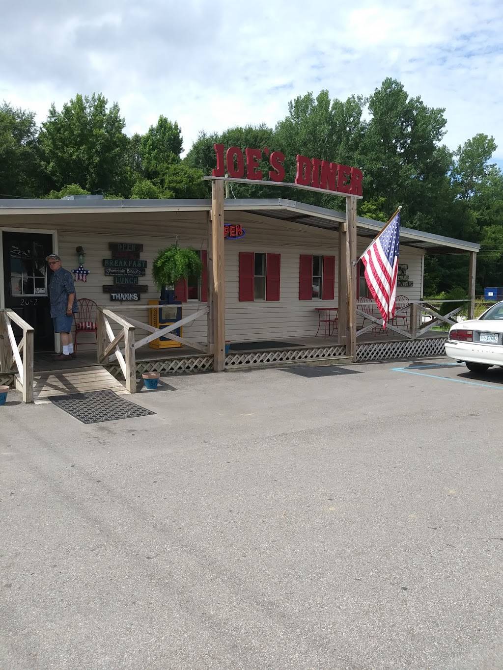 Joes Diner | restaurant | 1746 N Harper Rd, Corinth, MS 38834, USA | 6622840668 OR +1 662-284-0668