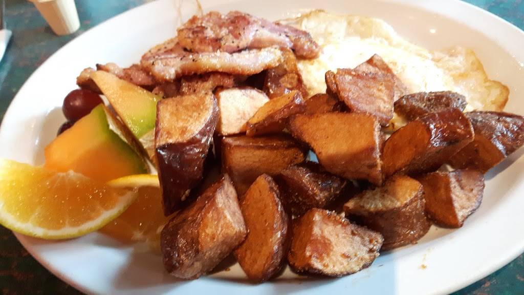 Tatlows Broiler Bar | restaurant | 380 Queensville Side Rd W, River Drive Park, ON L9N 1A8, Canada | 9059539992 OR +1 905-953-9992