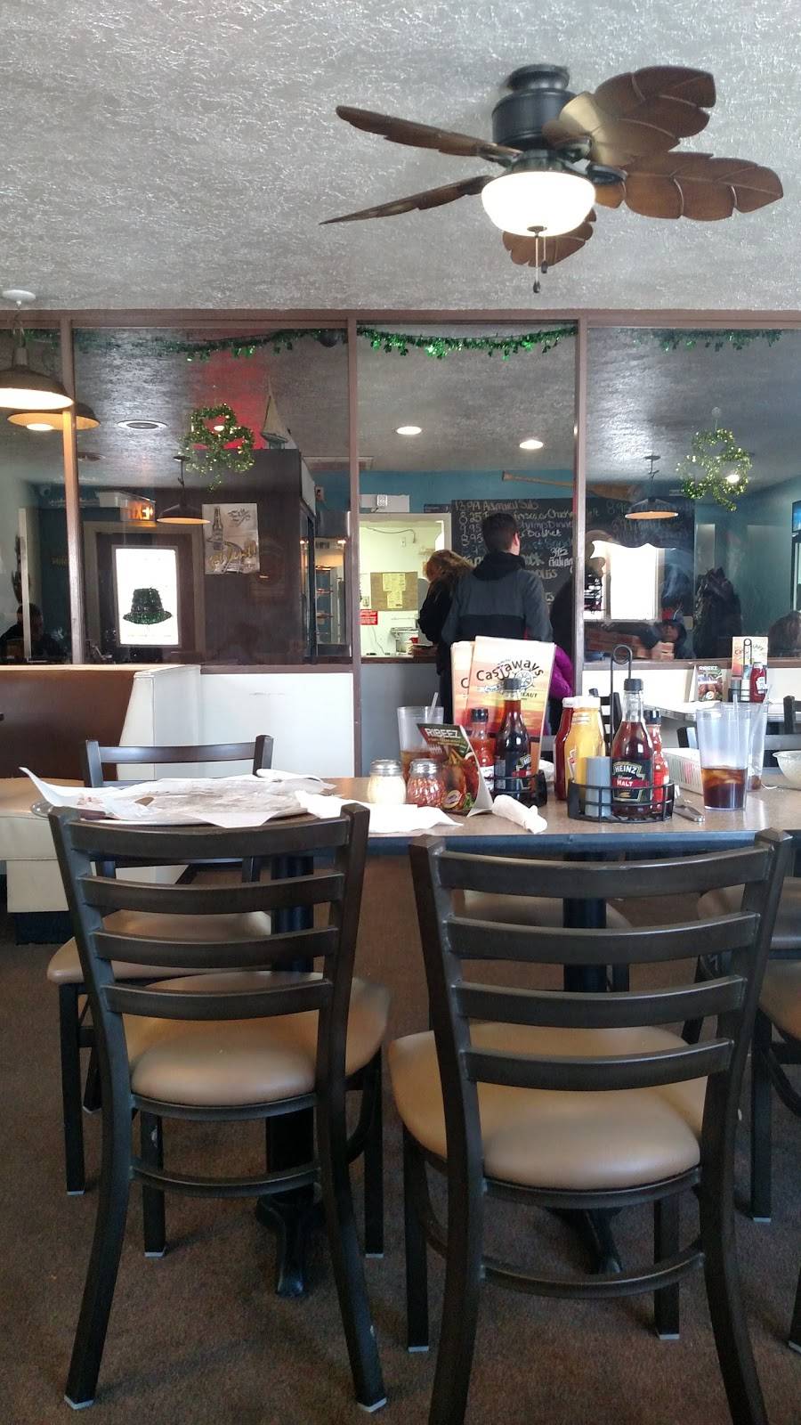 Castaways Pizza & Grill | restaurant | 877 Broad St, Conneaut, OH 44030, USA | 4405998187 OR +1 440-599-8187