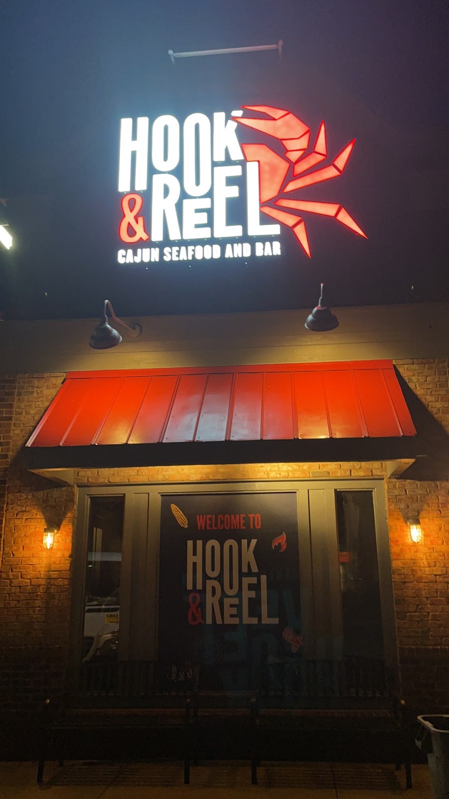 Hook & Reel Cajun Seafood 39605 Ford Rd, Canton, MI 48187, USA