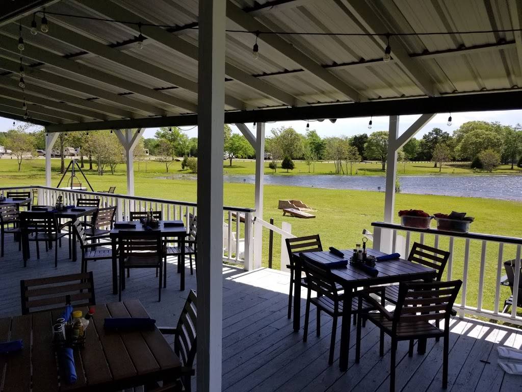 Boathouse Bar and Grill | restaurant | 5401 Marina Dr, Athens, TX 75752, USA | 9036752628 OR +1 903-675-2628