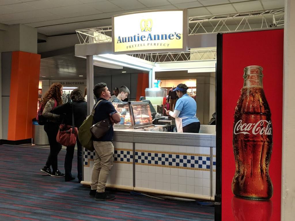 Auntie Annes Pretzels | cafe | 2400 Aviation Drive, Terminal C, Gate 22, Dallas, TX 75261, USA | 9725746561 OR +1 972-574-6561