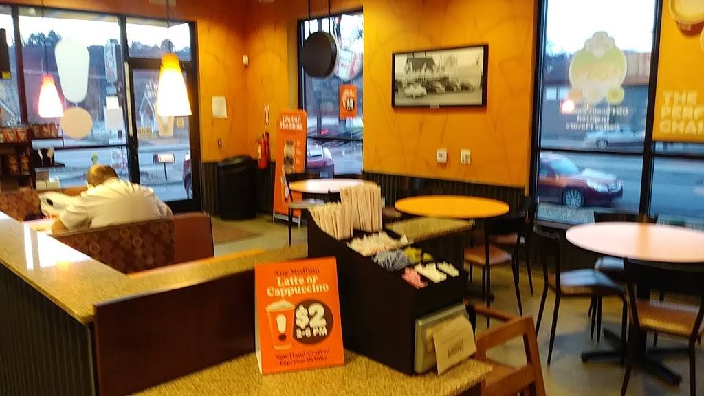 Dunkin | bakery | 300 S Water St, Kittanning, PA 16201, USA | 7245487393 OR +1 724-548-7393