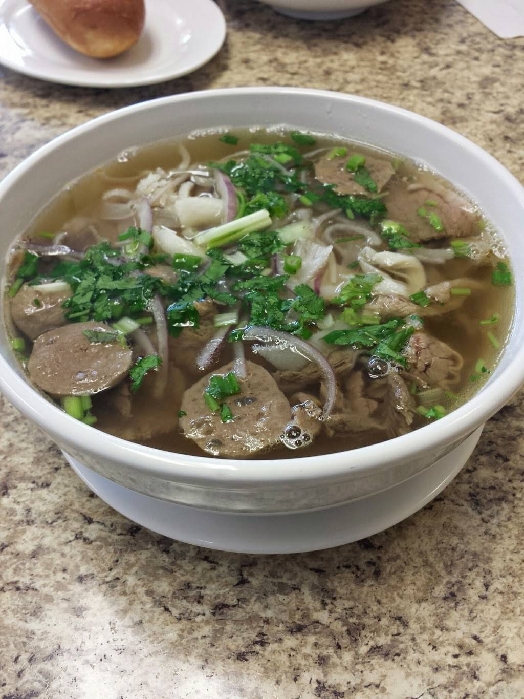 Pho 71 | restaurant | 1001 N Elm Pl, Broken Arrow, OK 74012, USA | 9182590030 OR +1 918-259-0030
