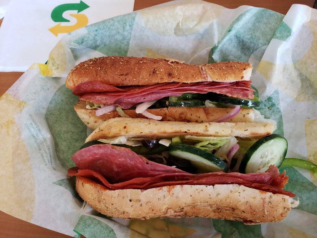 Subway Restaurants | restaurant | 493 TX-199, Springtown, TX 76082, USA | 8172200529 OR +1 817-220-0529