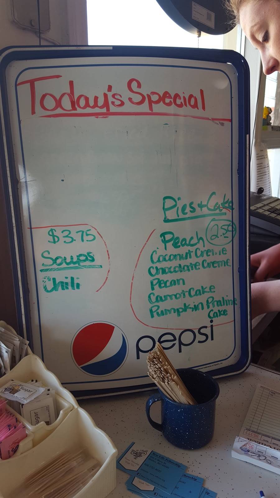 Strates Drive-Inn | restaurant | 405 W 2nd St, Holden, MO 64040, USA | 8167325565 OR +1 816-732-5565