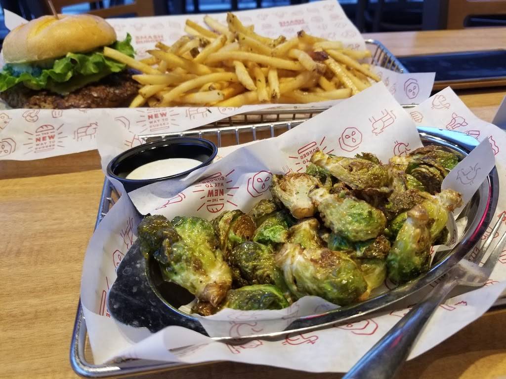 Smashburger Restaurant 170 Essex St Ste 1, Lodi, NJ 07644, USA