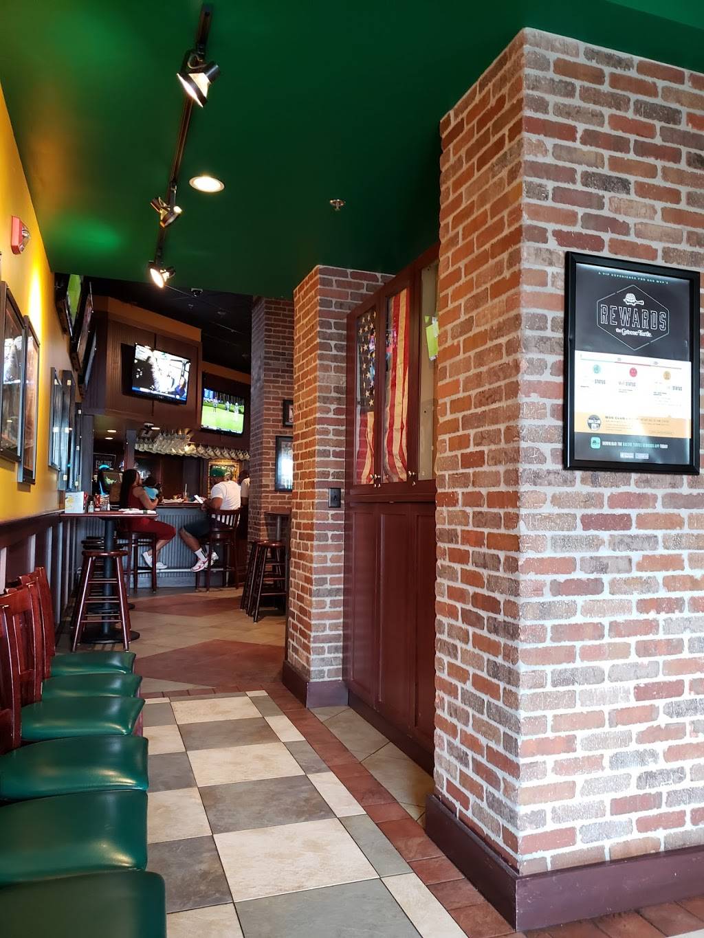 The Greene Turtle Sports Bar & Grille | restaurant | 3610 Von Schilling Dr, Hampton, VA 23666, USA | 7578383854 OR +1 757-838-3854
