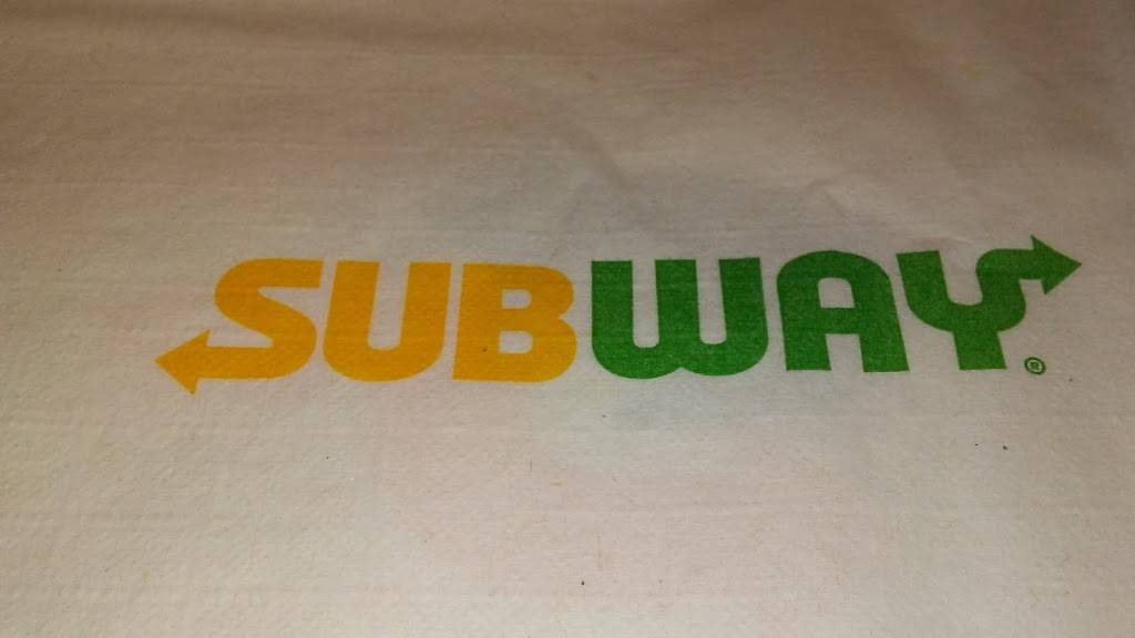 Subway | restaurant | 580 E Tri County Blvd, Oliver Springs, TN 37840, USA | 8654352999 OR +1 865-435-2999