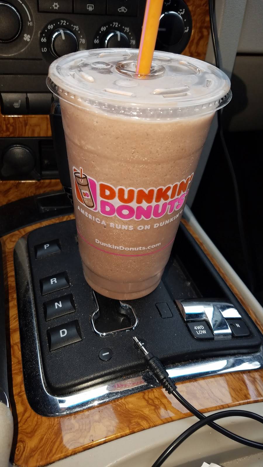 Dunkin | bakery | 75 W Garfield Rd, Aurora, OH 44202, USA | 3305487942 OR +1 330-548-7942