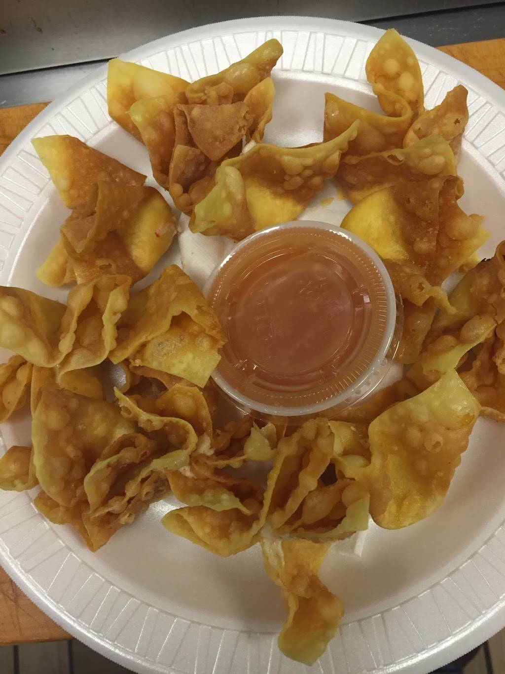 Fengs Place | restaurant | 560 Main St, Middletown, CT 06457, USA | 8608546488 OR +1 860-854-6488