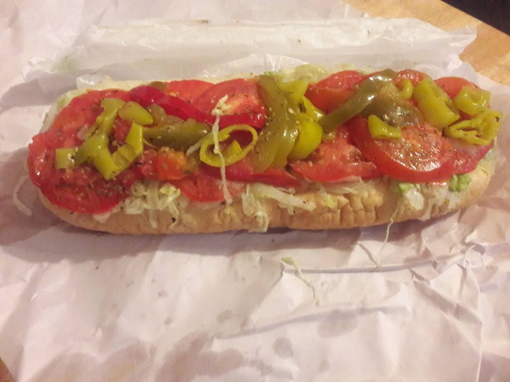 Kiana Deli | meal takeaway | 231 E Broad St, Burlington, NJ 08016, USA | 6093875360 OR +1 609-387-5360