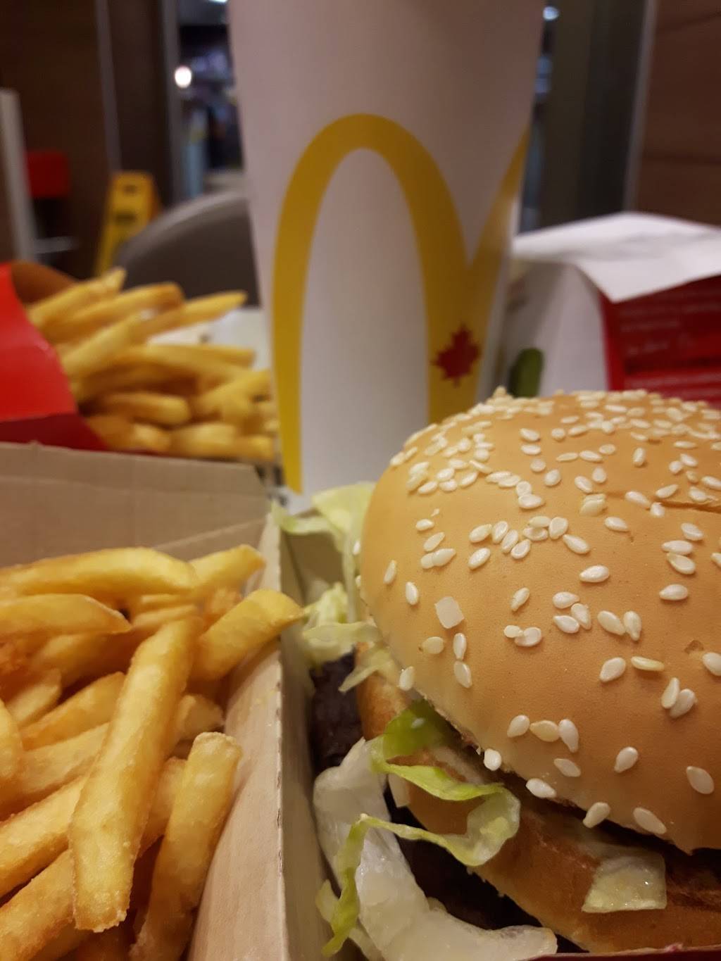 McDonalds | cafe | 50 Rue Brunet, Mont-Saint-Hilaire, QC J3G 4S6, Canada | 4504461333 OR +1 450-446-1333