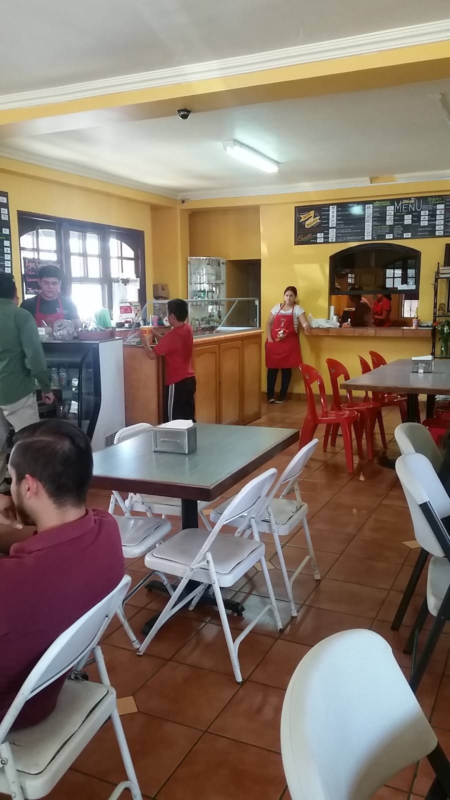 El Patito 2 | restaurant | Anáhuac 8, Cuauhtemoc, 21470 Tecate, B.C., Mexico | 016655211806 OR +52 665 521 1806