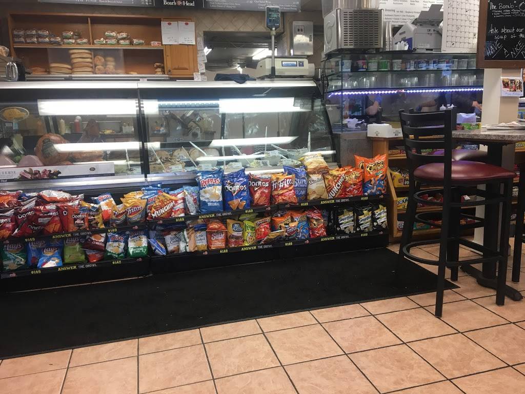Tommys Deli & Cafe | meal takeaway | 586 N Broadway, White Plains, NY 10603, USA | 9148313396 OR +1 914-831-3396