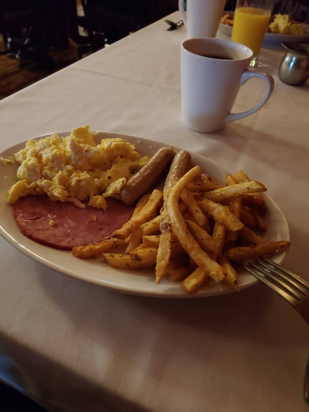 Iron Horse Restaurant | restaurant | 103 Main St, Blackwater, MO 65322, USA | 6608462011 OR +1 660-846-2011