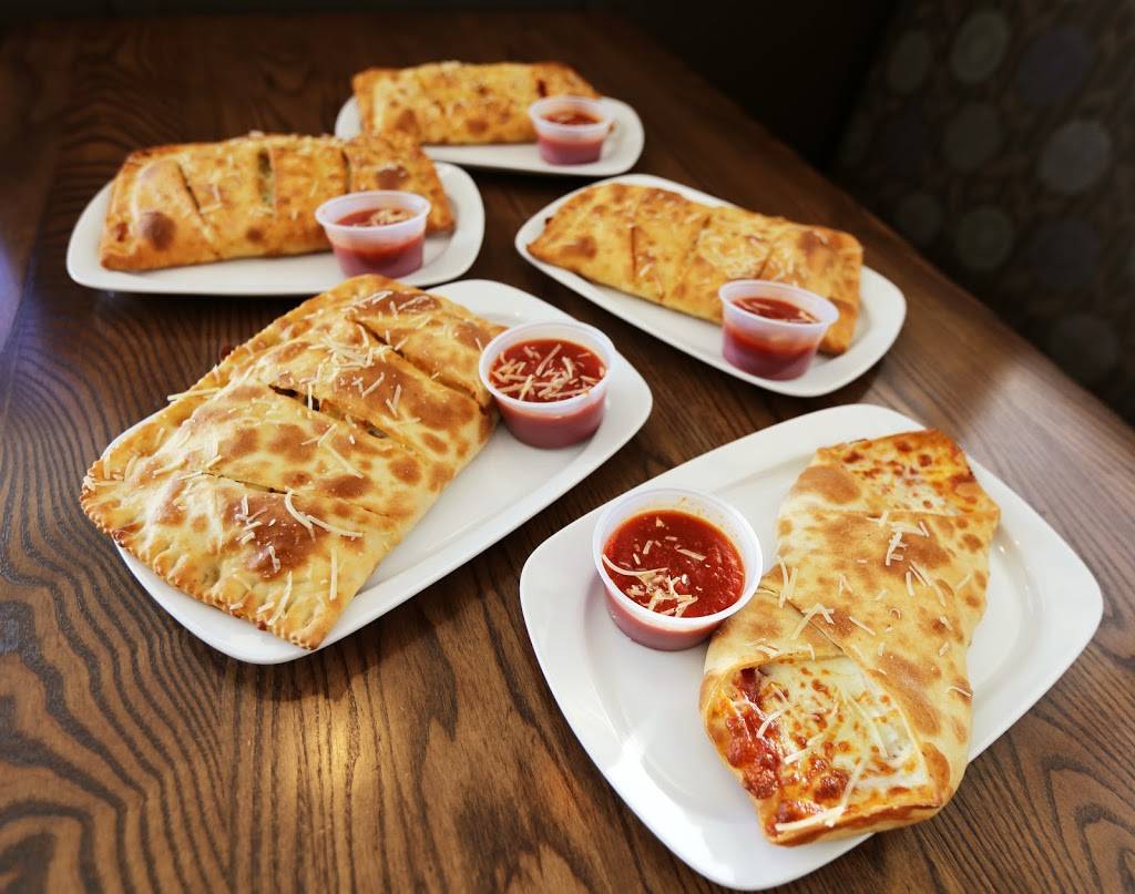 Ledo Pizza | meal takeaway | 4925 Indian Head Hwy, Glassmanor, MD 20745, USA | 3015675656 OR +1 301-567-5656