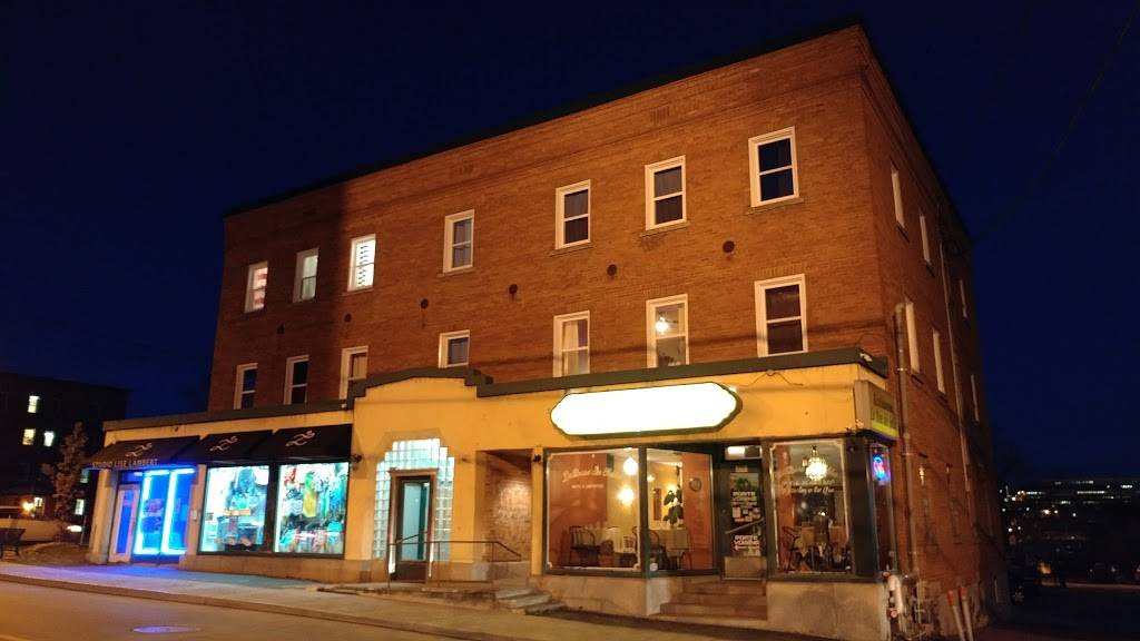 Rose Des Sables | restaurant | 270 Rue Dufferin, Sherbrooke, QC J1H 4M4, Canada | 8193465571 OR +1 819-346-5571
