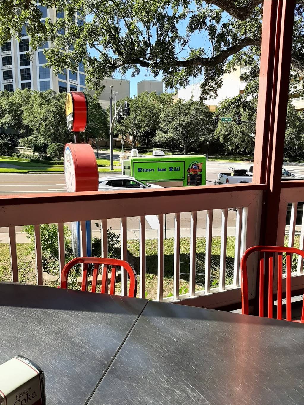 Fill-Up with Billups | restaurant | 100 Caillavet St, Biloxi, MS 39530, USA | 2282073345 OR +1 228-207-3345