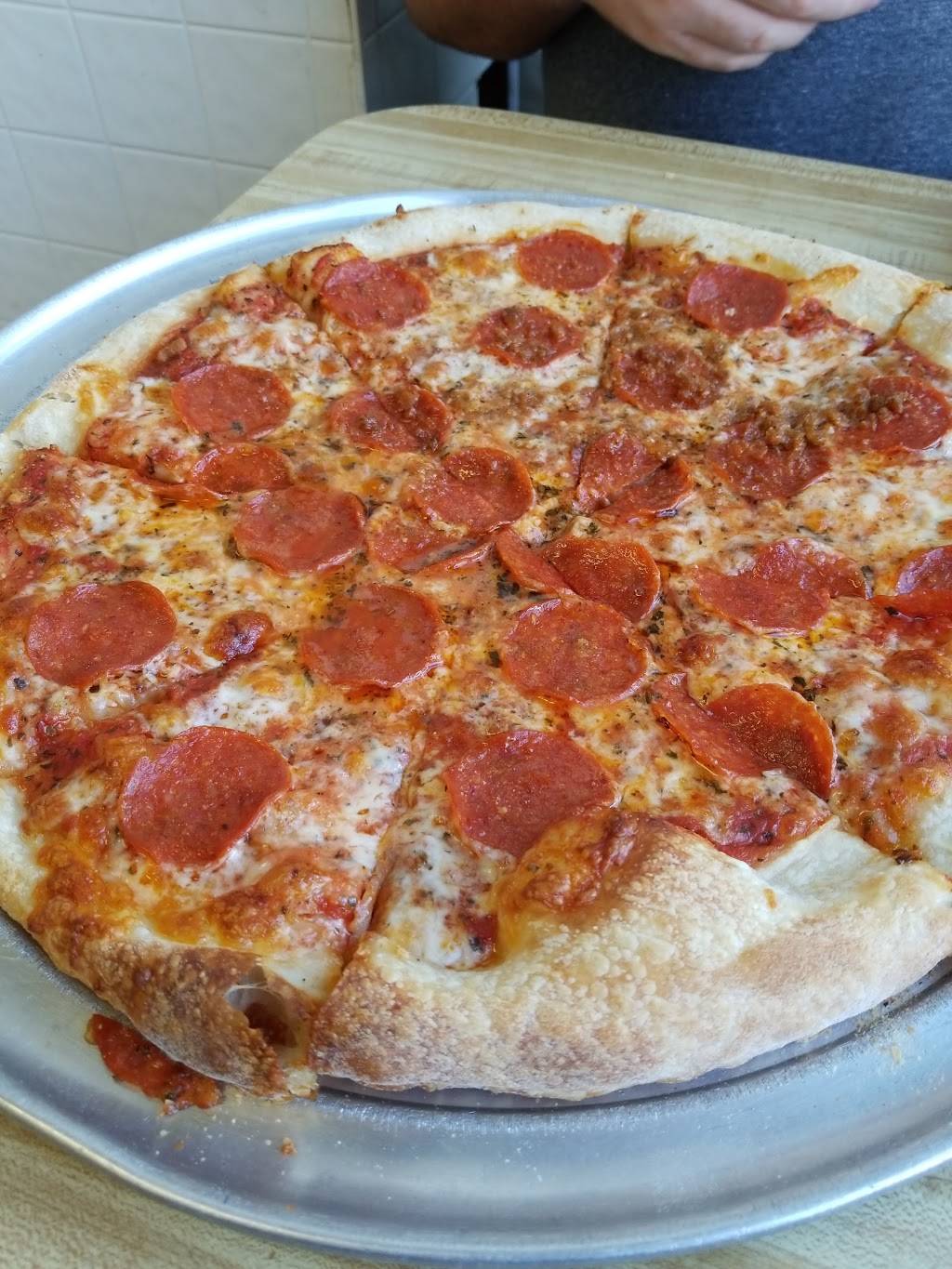Italian Village Pizza | meal delivery | 125 S 3rd St, Paducah, KY 42001, USA | 2704429500 OR +1 270-442-9500