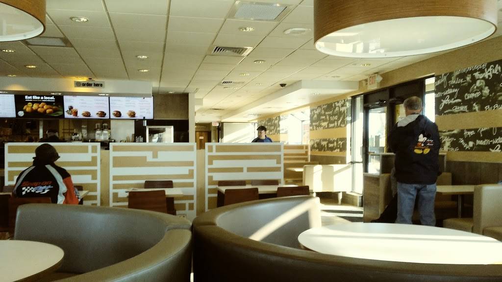 McDonalds | cafe | 2922 N Pontiac Dr, Janesville, WI 53545, USA | 6087564686 OR +1 608-756-4686