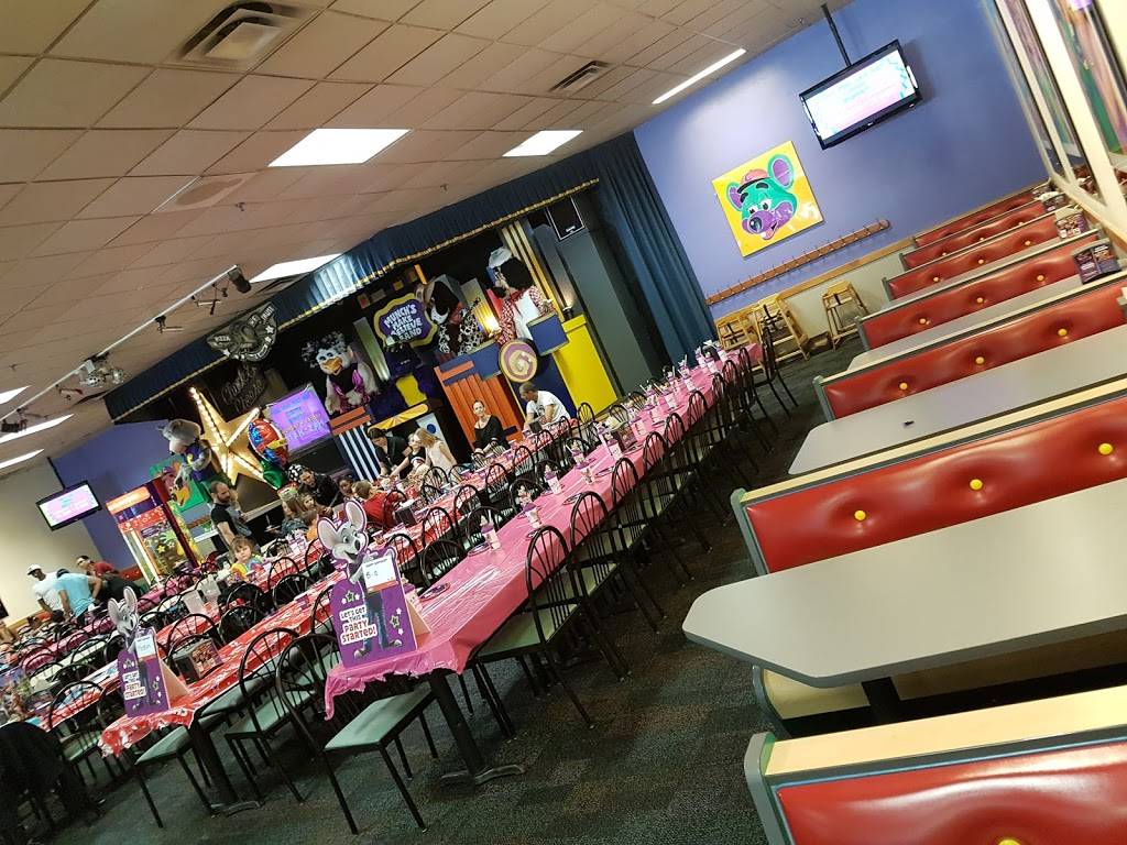 Chuck E. Cheese 