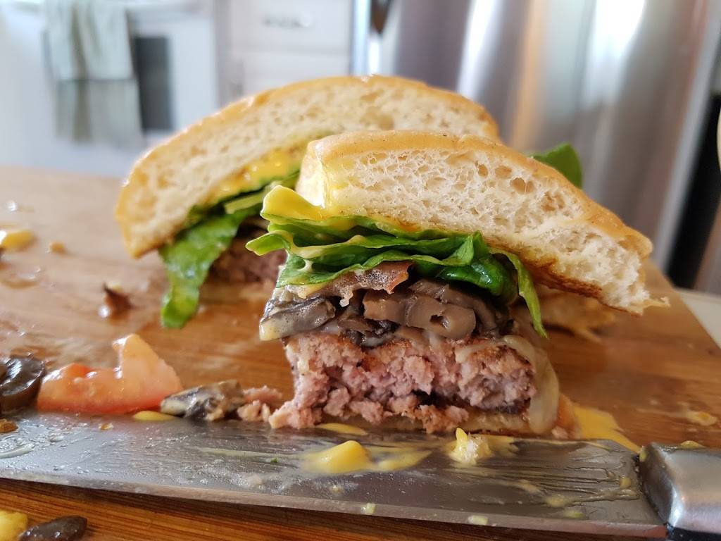 Teddys Bigger Burgers | meal takeaway | 7192 Kalanianaʻole Hwy E124, Honolulu, HI 96825, USA | 8083949100 OR +1 808-394-9100
