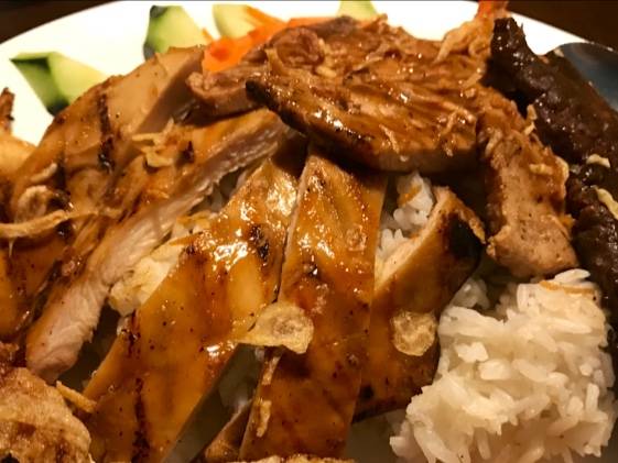 Fuji and Pho Cafe | restaurant | 1417 Locust St, Davenport, IA 52804, USA | 5633220408 OR +1 563-322-0408