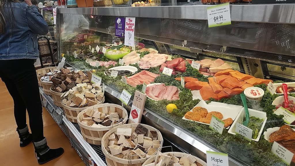 Newport Avenue Market | meal takeaway | 1121 NW Newport Ave, Bend, OR 97701, USA | 5413823940 OR +1 541-382-3940