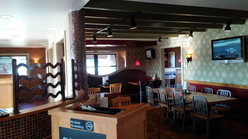 Pizza Hut | meal takeaway | 15 Hilltop Plaza, Kittanning, PA 16201, USA | 7245457177 OR +1 724-545-7177