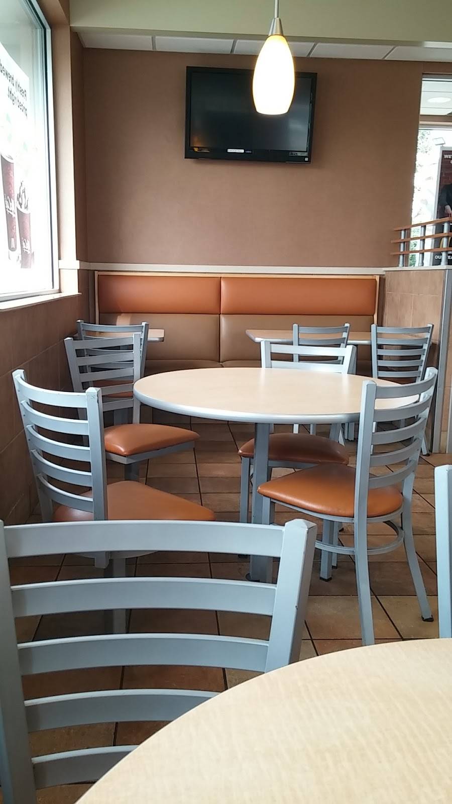 McDonalds | cafe | 4204 Milan Rd, Sandusky, OH 44870, USA | 4196256355 OR +1 419-625-6355
