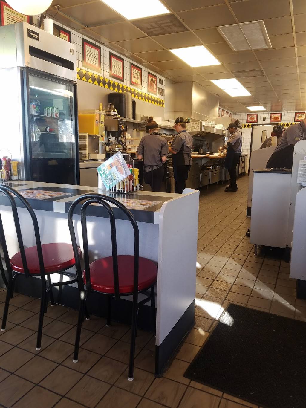 Waffle House | meal takeaway | 599 US-17, Little River, SC 29566, USA | 8432496139 OR +1 843-249-6139