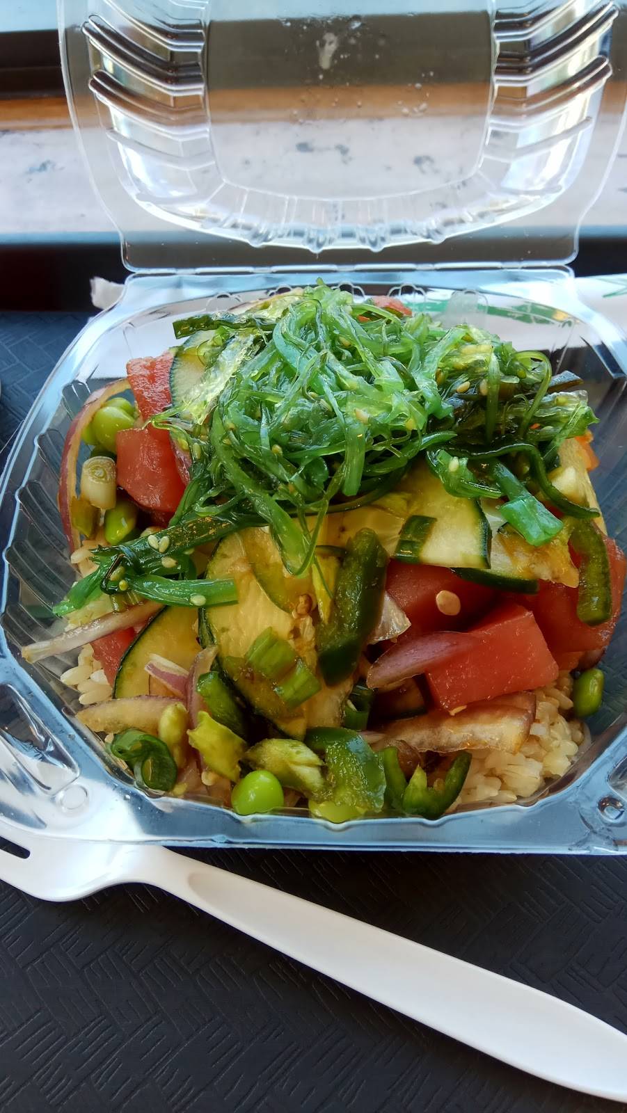 Honeyfish Poke Restaurant 8850 Tampa Ave 107, Northridge, CA 91324