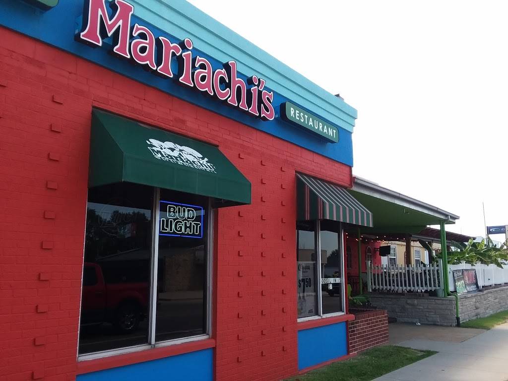 Mariachis | restaurant | 400 S Illinois St, Belleville, IL 62220, USA | 6182369492 OR +1 618-236-9492