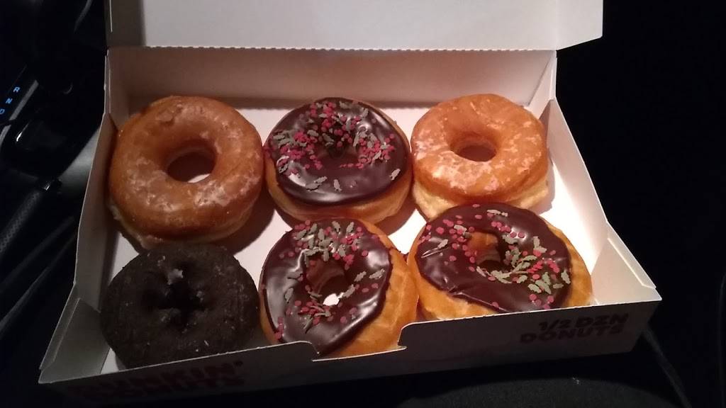 Dunkin | bakery | 2720 S Dixie Hwy Ste E, Miami, FL 33133, USA | 3054441805 OR +1 305-444-1805