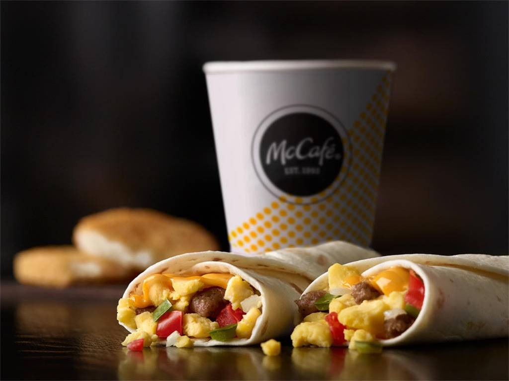 McDonalds | cafe | 729 N 2nd St, Clinton, IA 52732, USA | 5632432229 OR +1 563-243-2229
