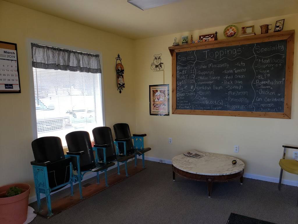 New Havens Pizza Cravins | restaurant | 403 Charles Cook Plaza, New Haven, MO 63068, USA | 5732374992 OR +1 573-237-4992