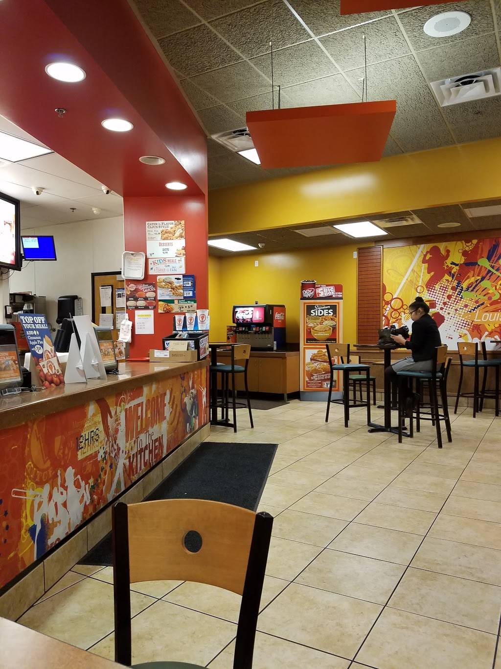 Popeyes Louisiana Kitchen | 2805 Saviers Rd, Oxnard, CA 93033, USA