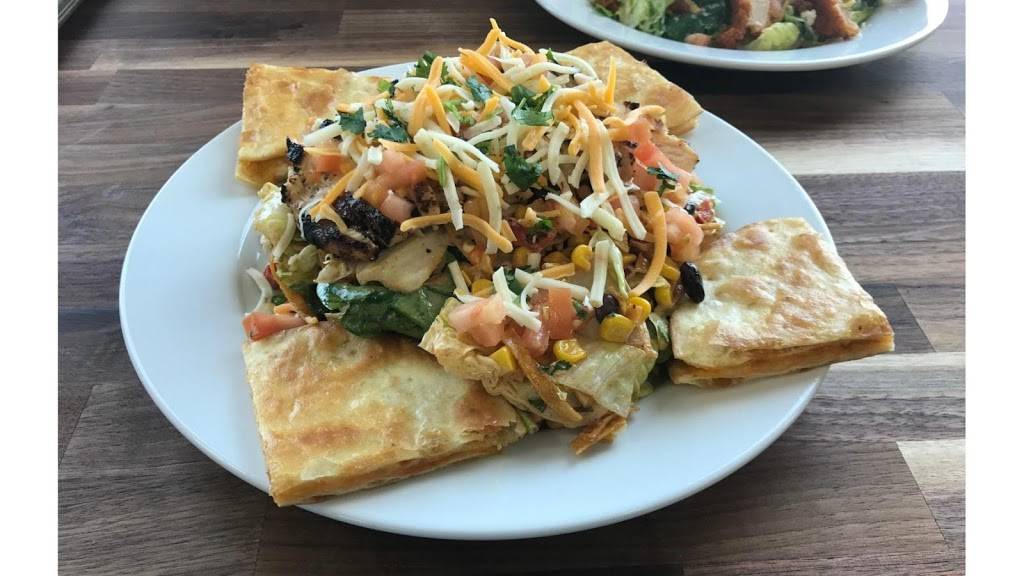 Chilis Grill & Bar | meal takeaway | 17650 N Interstate 35 Frontage Rd, Schertz, TX 78154, USA | 2105660247 OR +1 210-566-0247