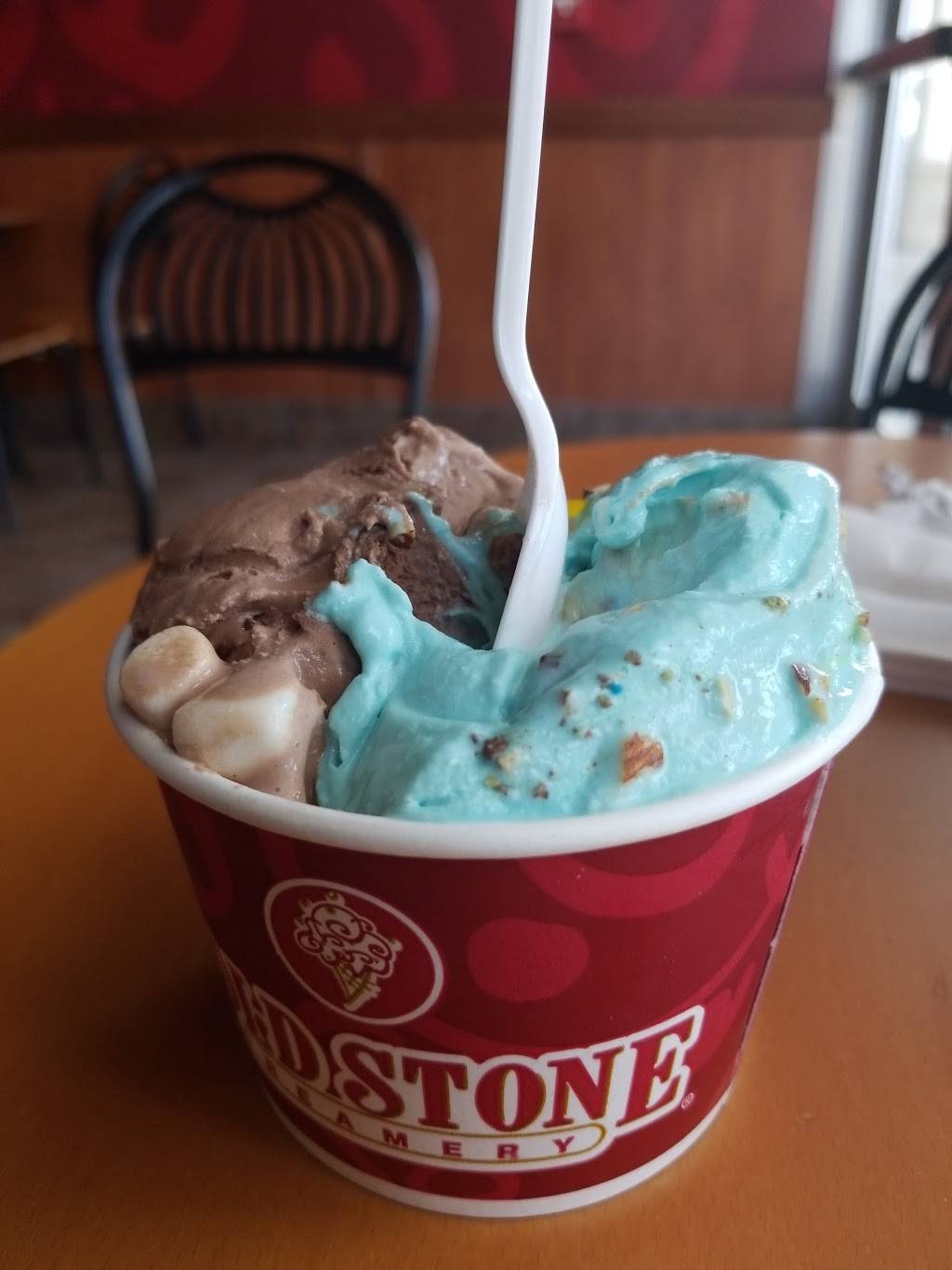 Cold Stone Creamery | bakery | 1000 Chapel View Blvd Ste 134, Cranston, RI 02920, USA | 4019431172 OR +1 401-943-1172