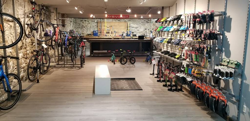 Café-Vélo des Nations | cafe | 9 Rue de la Glacière, Sherbrooke, QC J1H 3P2, Canada | 8194160706 OR +1 819-416-0706