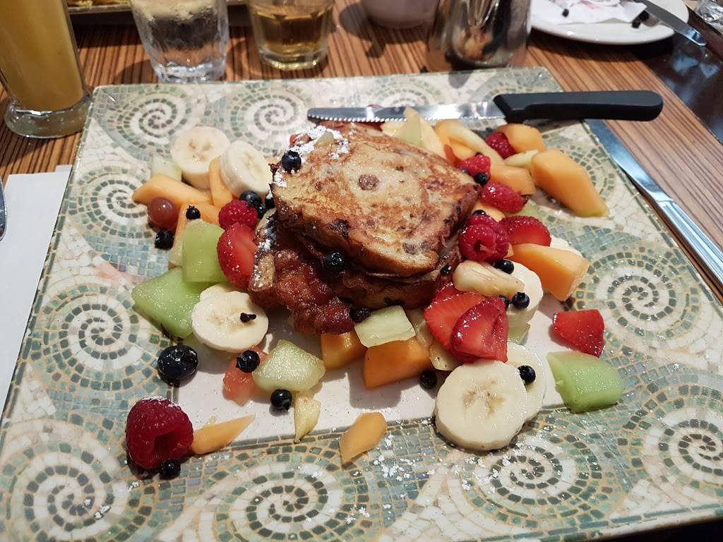 Déjeuner Cosmopolitain | restaurant | 983 Boul Saint-Jean, Pointe-Claire, QC H9R 5K3, Canada | 5146978529 OR +1 514-697-8529